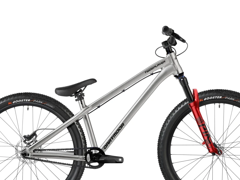 2026_Dartmoor_bikes_dirt_Two6Player_Pro_brushing_silver_01_01.jpg