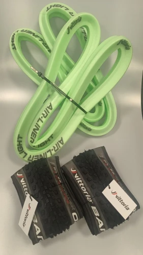 Zestaw Twin Pack opony Barzo XC Trail G2.0 29x2.25, czarno-antracytowa, zwijana, TLR + wkładki Airliner Light XC Trail w rozmiarze 29x2.1/2x4