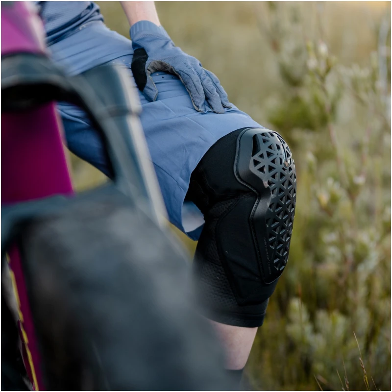 Ochraniacze kolan LEATT Knee Guard FlexMesh