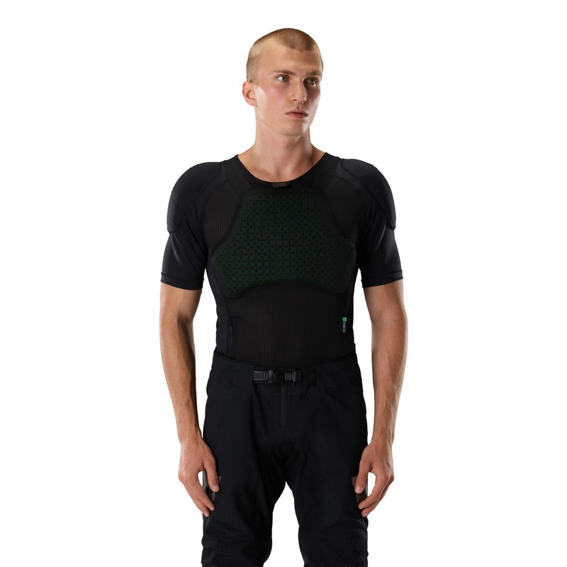 KOSZULKA Z OCHRANIACZAMI Z KRÓTKIM RĘKAWEM FOX BASEFRAME PRO SS BLACK M