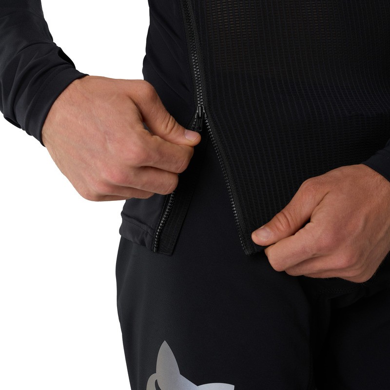 KOSZULKA Z OCHRANIACZAMI Z DŁUGIM RĘKAWEM FOX BASEFRAME PRO LS BLACK XXL