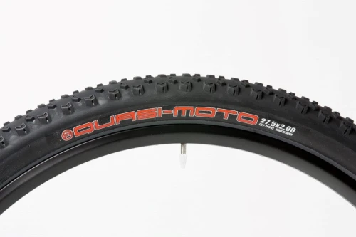 Opona QUASI-MOTO 27,5*2,00 compe czarna