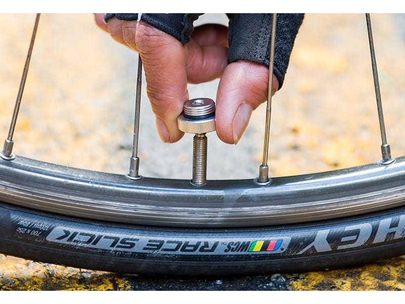 Pompka ręczna BLACKBURN CORE SLIM HP wężyk 120psi grafitowa (NEW)