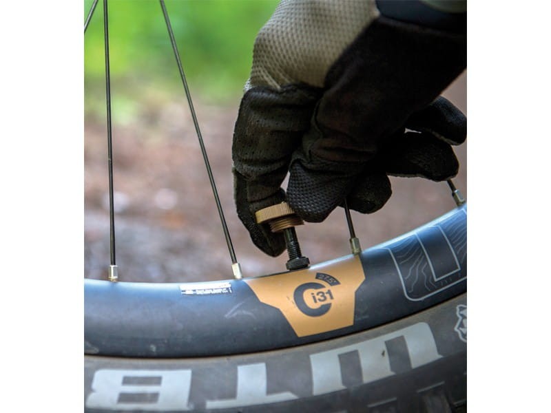 Pompka ręczna BLACKBURN CORE HV 90psi wężyk grafitowa (NEW)