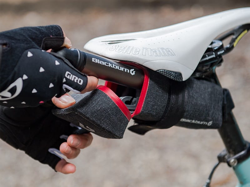 Pompka ręczna BLACKBURN AIRSTIK 2 STAGE HP HV 160psi 86g srebrna (NEW)