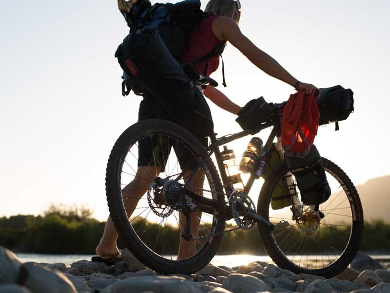 Koszyk na bidon BLACKBURN MOUNTAIN aluminiowy 68g srebrny połysk (NEW)