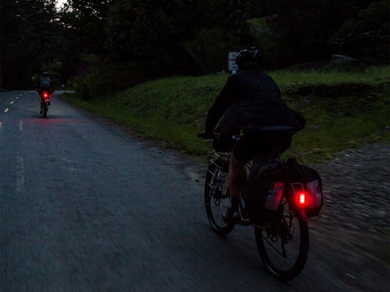 Lampka tylna BLACKBURN LOCAL 10 REAR, 10 lumenów czarna (DWZ)