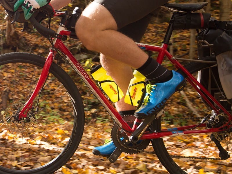 Koszyk na bidon BLACKBURN CINCH karbonowy 16g czarno-czerwony połysk (NEW)