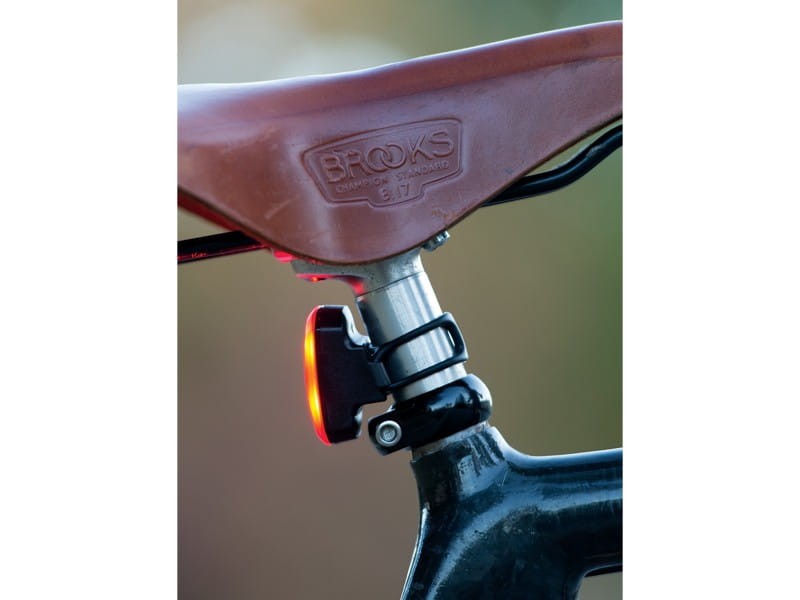 Lampka tylna BLACKBURN CLICK USB 20 lumenów żółta (DWZ)