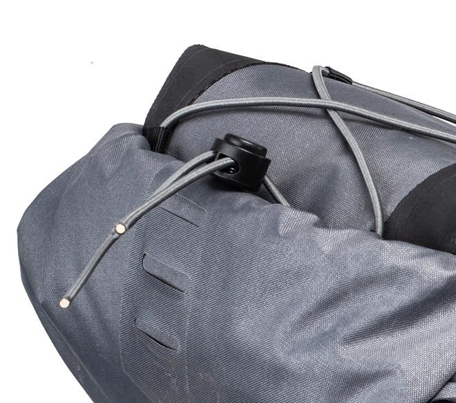 Torba pod siodło BLACKBURN OUTPOST ELITE SEAT PACK 10,5l z workiem wodoodpornym, metalowe mocowanie do sztycy pneumatycznej (NEW)
