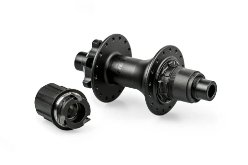 Piasta Reel Boost v.2, tylna, 148x12mm, z bębenkiem Shimano HG, 32H, czarna anodowana