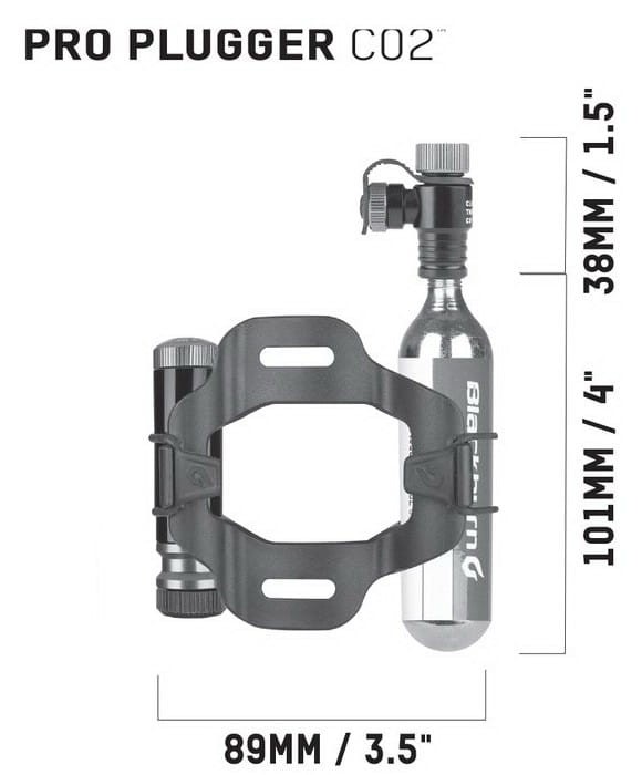 Zestaw naprawczy + pompka ręczna CO2 BLACKBURN PRO PLUGGER CO2 TIRE REPAIR KIT czarny (DWZ)