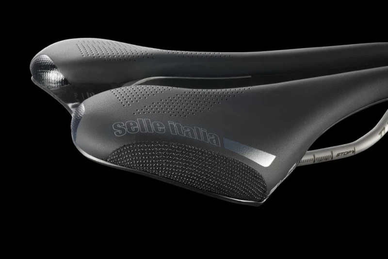 Siodło SELLE ITALIA SLR BOOST X-CROSS SUPERFLOW L (id match - L3) ti 316 tube 7, fibra-tek, czarne (NEW)