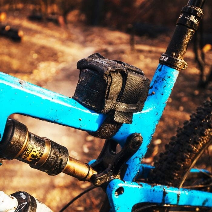 Torebka na klucze podręczne BLACKBURN SWITCH WRAP BAG bez kluczy (NEW)