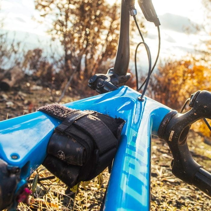 Torebka na klucze podręczne BLACKBURN SWITCH WRAP BAG bez kluczy (NEW)