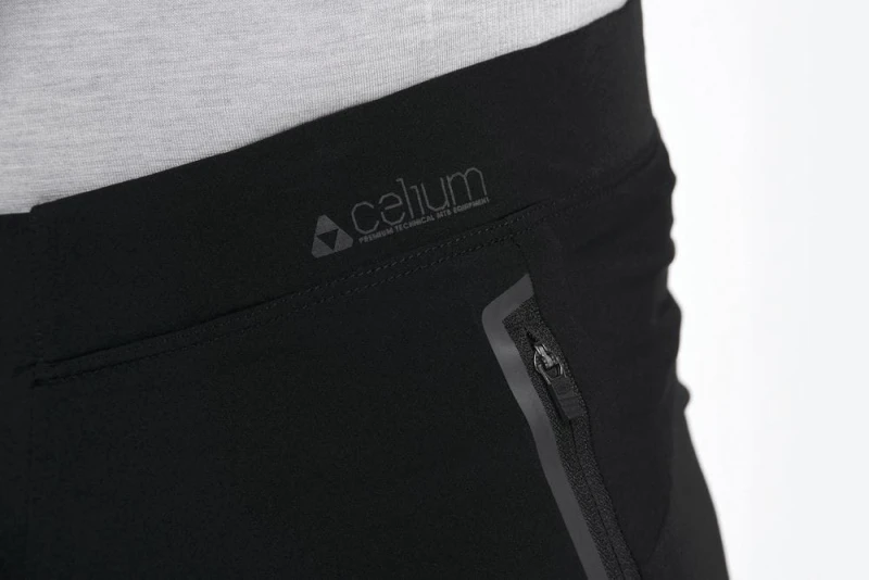 Szorty męskie 100% CELIUM Shorts black roz.32 (46 EUR)