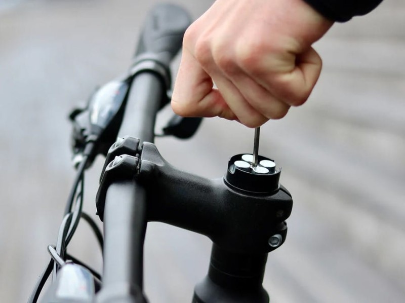 Uchwyt rowerowy na telefon SHAPEHEART STEM M, Mocowanie na kapsel sterów (NEW)