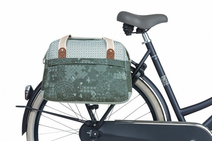 Sakwa miejska pojedyncza BASIL BOHEME CARRY ALL BAG 18L, mocowanie na haki, wodoodporny poliester, forest green (NEW)