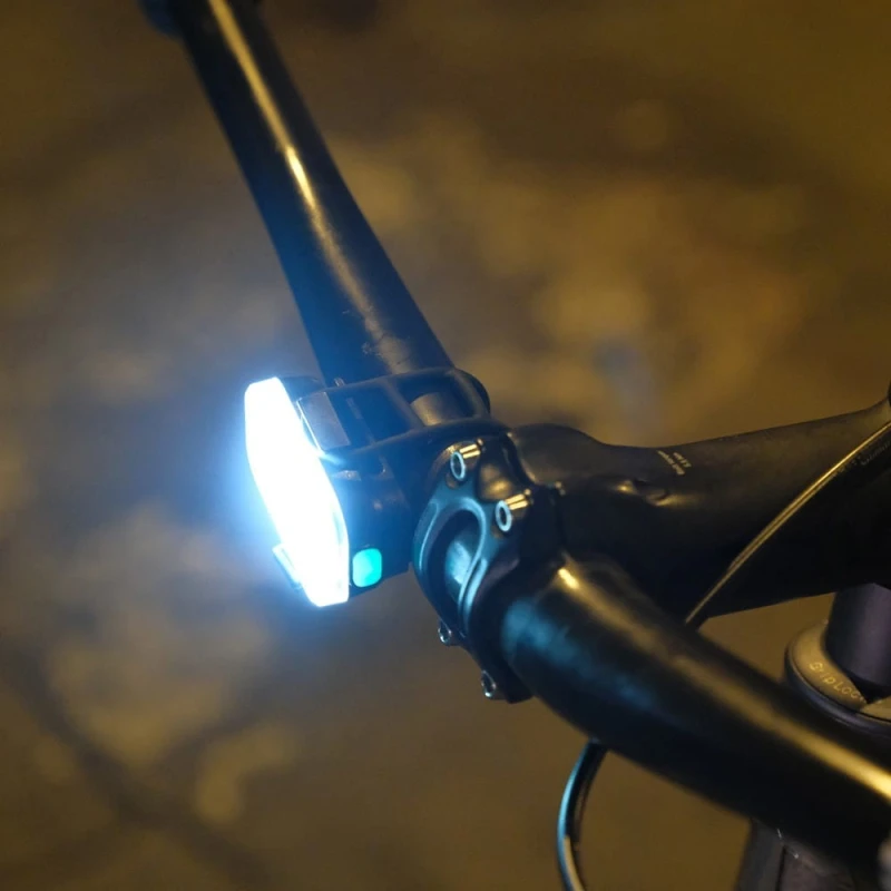 Lampka przednia BLACKBURN GRID FRONT LIGHT, 110 lumenów czarna (NEW 2023)