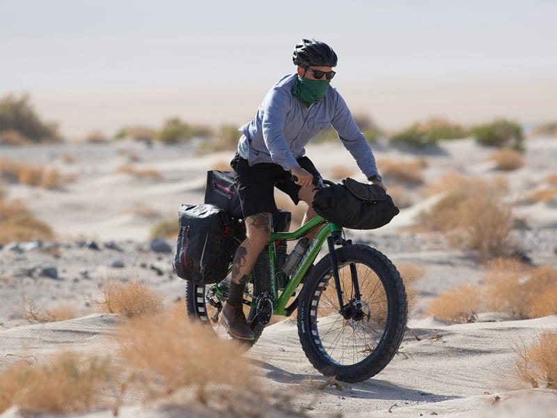 Bagażnik tylny BLACKBURN OUTPOST FAT BIKE 26"x1.0"-29"x4.0" regulacja szerokości do 31,8kg grafitowy (NEW)
