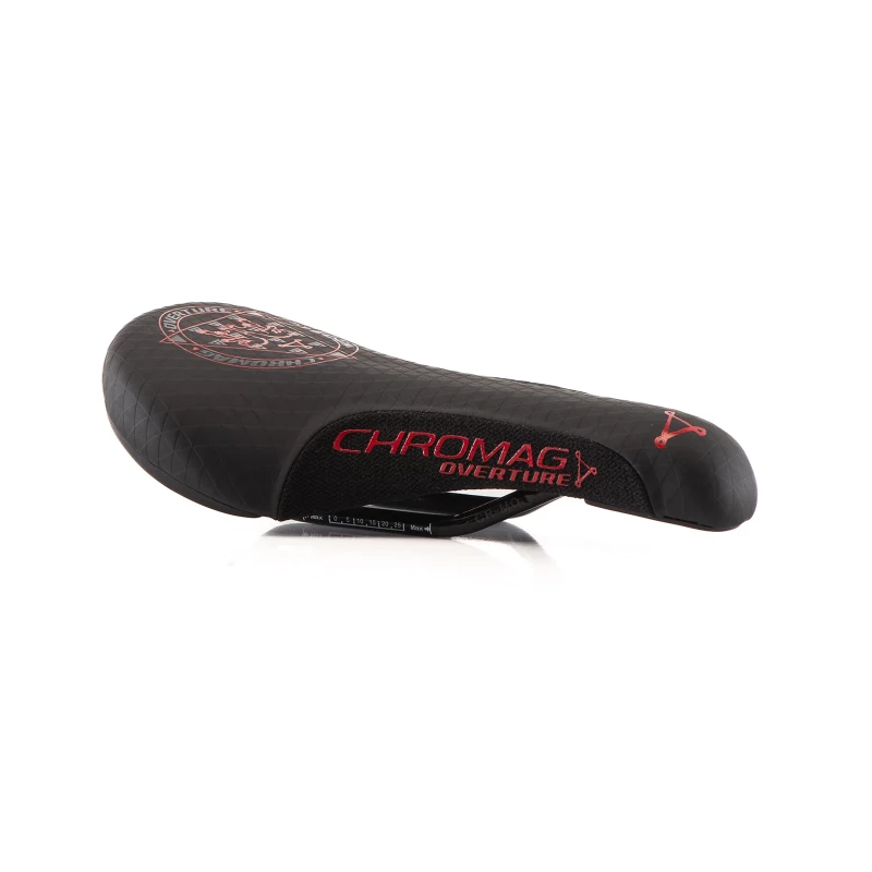 chromag-overture-saddle-black-red.webp