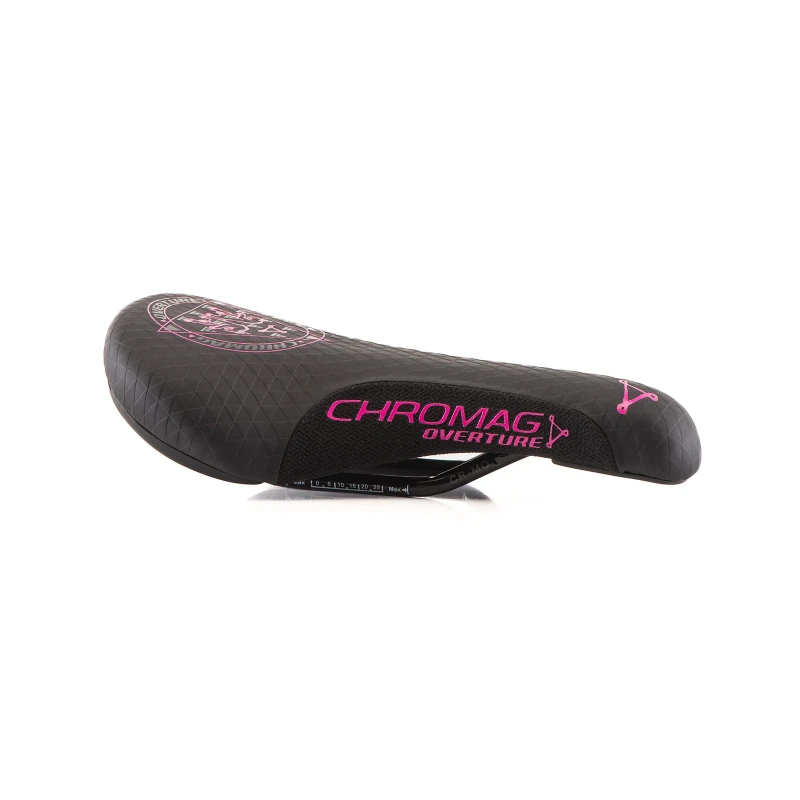 chromag-overture-saddle-black-pink.webp
