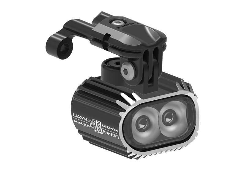 Lampka przednia LEZYNE EBIKE MACRO DRIVE 1000 1000 lumenów, AUTO DAY/NIGHT SENSOR pod napęd elektryczny, kabel 130cm czarna (NEW)